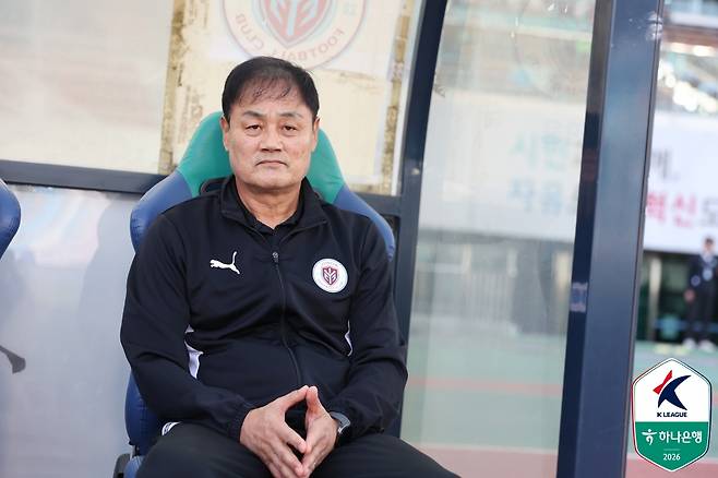 최윤겸 용인FC 감독. /사진=한국프로축구연맹 제공