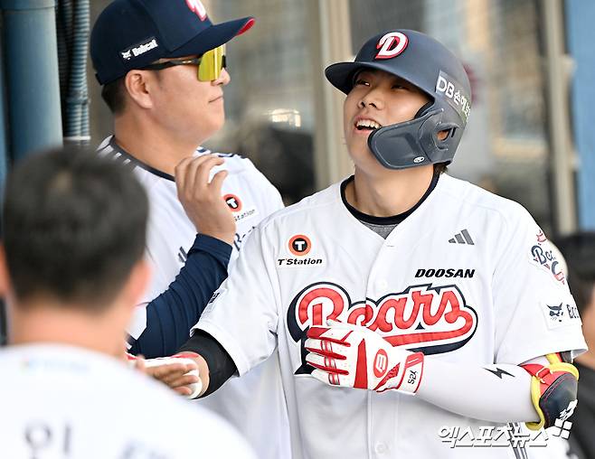 두산 베어스 내야수 박준순이 16일 서울 잠실야구장에서 열리는  2026 신한 SOL KBO리그 롯데 자이언츠와의 정규시즌 5차전을 앞두고 1군 엔트리에서 제외됐다. 박준순은 15일 경기를 마친 뒤 오른쪽 허벅지에 불편함을 느꼈고, 16일 병원 검진에서 오른쪽 허벅지 전면부 근육 부분 손상 진단을 받았다. 엑스포츠뉴스 DB