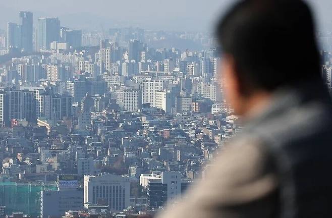 서울 남산에서 바라본 아파트 단지 모습. 연합뉴스