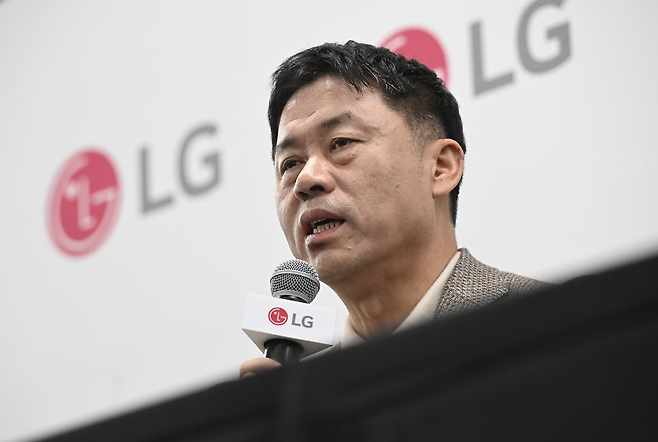류재철 LG전자 최고경영자(CEO)가 1월 세계 최대 전자·정보기술(IT) 전시회 ‘CES 2026’에서 기자간담회를 하고 있다. 서울경제DB