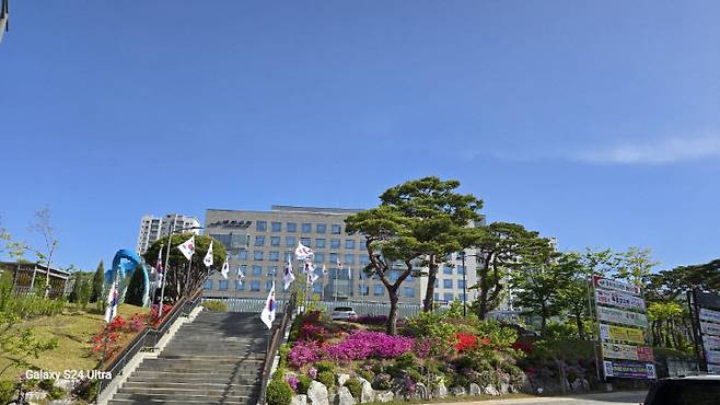 예산군청사(사진=신언기 기자)