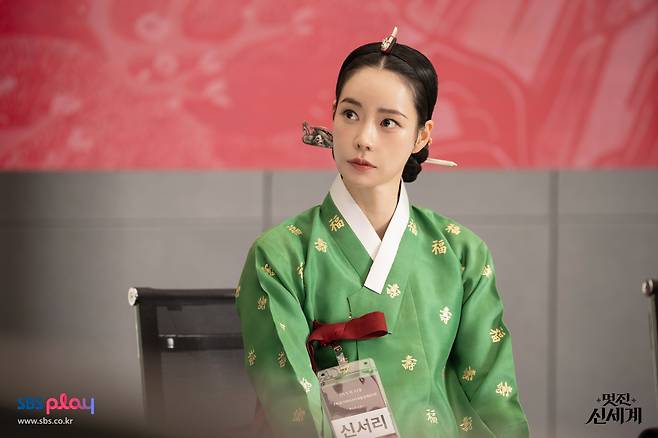 현대의 무명 배우 신서리(배우 임지연)의 몸에 들어온 조선 시대 희대의 요녀 강단심이 배우 오디션에 나서는 장면. /SBS