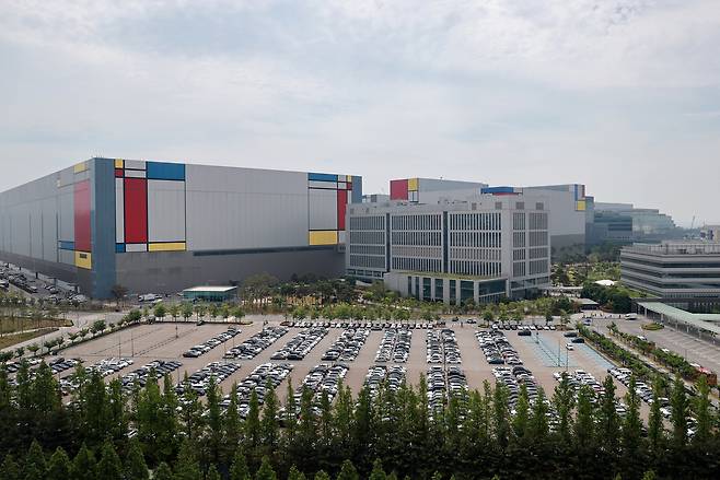 삼성전자 노사 사후조정 이틀째인 19일 경기도 삼성전자 평택캠퍼스. 연합뉴스