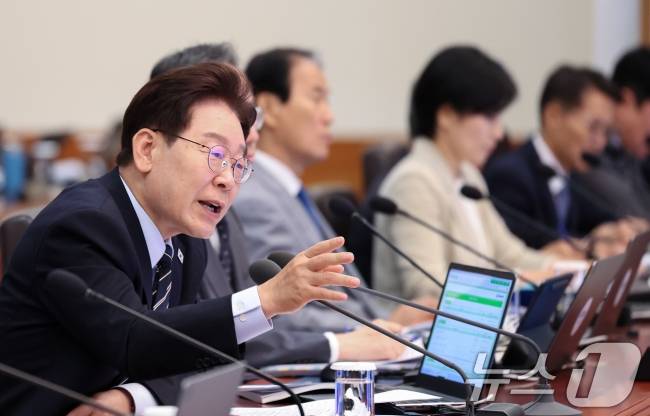 이재명 대통령이 20일 청와대에서 열린 제22회 국무회의 겸 제9차 비상경제점검회의에서 발언하고 있다. / 제공=뉴스1