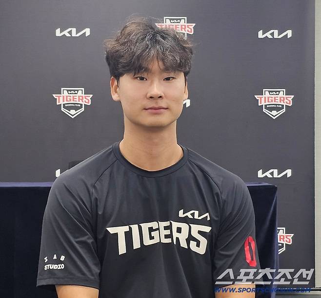 인터뷰에 임한 곽도규. 김영록 기자