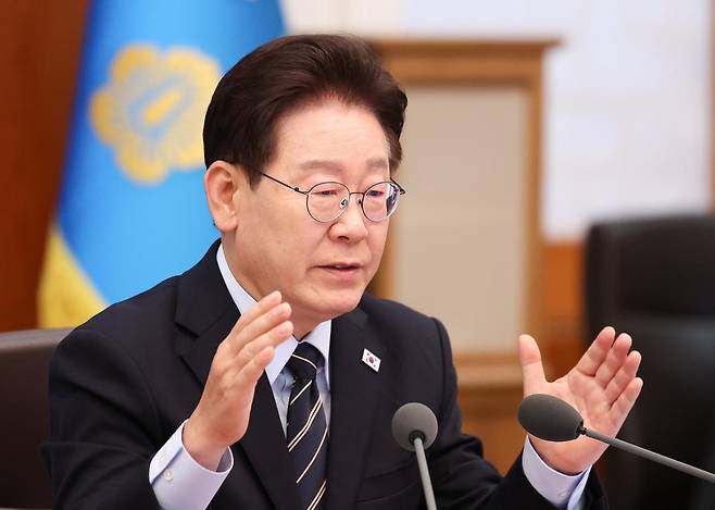 이재명 대통령이 20일 청와대에서 열린 국무회의 겸 비상경제점검회의에서 발언하고 있다. 연합뉴스