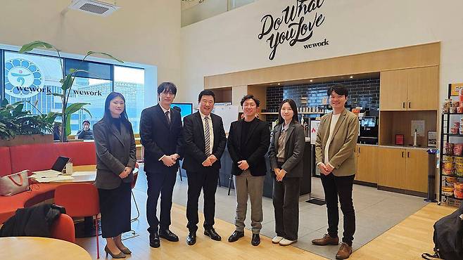 일본 신용카드사와 파트너십 미팅 중인 소프트랜더스 / 출처=소프트랜더스