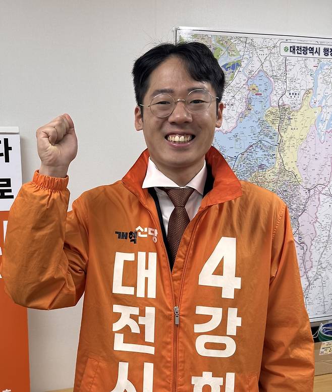 강희린 개혁신당 대전시장 후보는 “말장난이 아닌 이공계의 과학적 분석과 비판, 그리고 확실한 솔루션이 있는 정치를 보여주겠다”고 강조했다. 강은선 기자