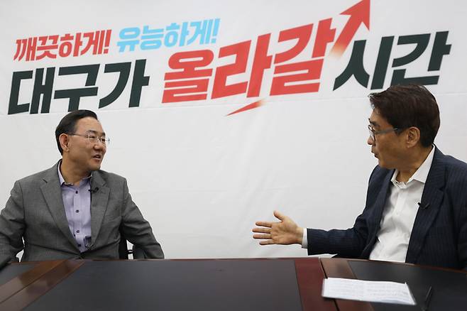 ▲ 주호영 국회부의장이 20일 대구 수성구 국민의힘 대구광역시당에서 경북일보TV '만나GO'에 출연하고 있다. 권남인 기자 kni@kyongbuk.com