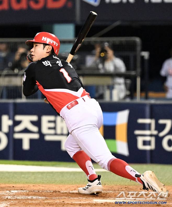 18일 잠실구장에서 열린 두산과 KIA의 경기. KIA 박정우가 타격을 하고 있다. 잠실=박재만 기자 pjm@sportschosun.com/2026.04.18/