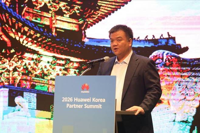 20일 열린 '2026 화웨이 코리아 파트너 서밋'에서 발리안 왕 화웨이코리아 CEO가 환영사 하고 있다. 화웨이코리아.