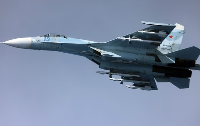 지난달 영국 군용기에 위험한 근접 비행을 실시한 러시아 전투기. 영국 국방부 제공