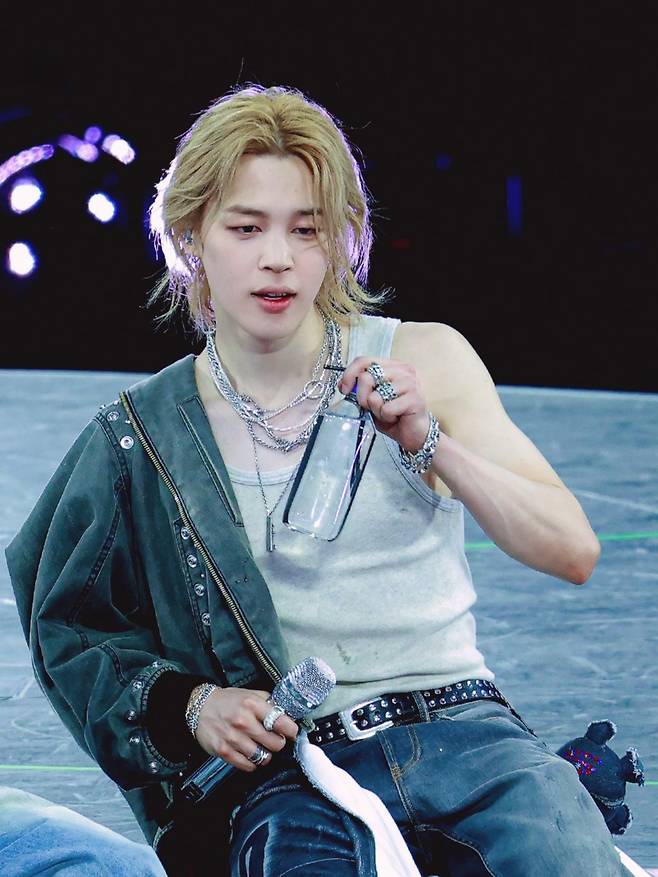 "once you JIM-IN you can't JIM-OUT" 방탄소년단 지민, 2016년 '피땀눈물' 2026년 재현한 영원한 '입덕요정'