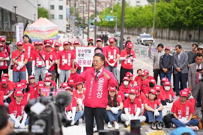 윤호상 서울시 교육감 후보 출정식 [윤호상 캠프 제공. 재판매 및 DB 금지]