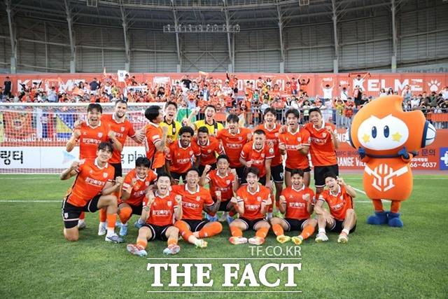 차두리 감독의 지도력이 자리를 잡으면서 선두권 진입을 노리는 화성FC./K리그