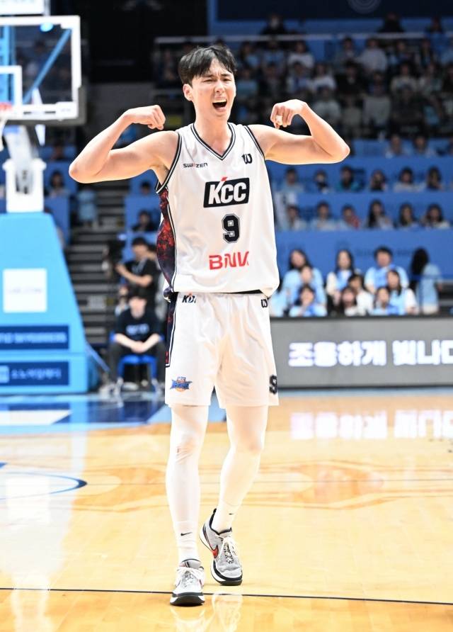 부산 KCC는 22일 송교창의 해외 진출 의사를 존중, 새로운 도전을 지원한다고 전했다. 사진=KBL 제공