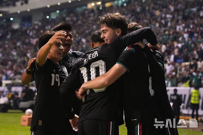 [푸에블라=AP/뉴시스] 멕시코 축구대표팀 미드필더 브리안 구티에레스. 2026.05.22.