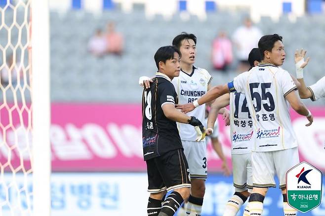 [서울=뉴시스] 프로축구 K리그2 충남아산의 신송훈. (사진=한국프로축구연맹 제공) 2026.05.24. photo@newsis.com *재판매 및 DB 금지
