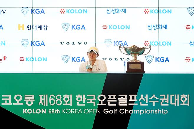 한국오픈 우승 기자회견 하는 양지호. 대회조직위 제공