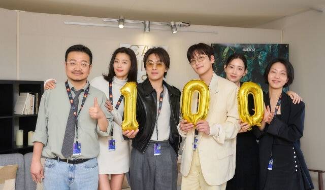 ‘군체’가 100만 관객을 돌파했다. 사진l쇼박스