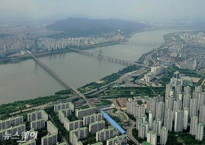 서울 한강변 아파트단지 모습. 사진=권한일 기자