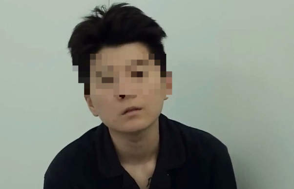 재벌 3세 행세를 하며 수십억원대 투자 사기 행각을 벌이다가 교도소에 수감된 전청조(30)씨가 과거 저질렀던 범행이 들통나면서 실형을 추가로 선고받았다. [사진출처 = 영상캡처]
