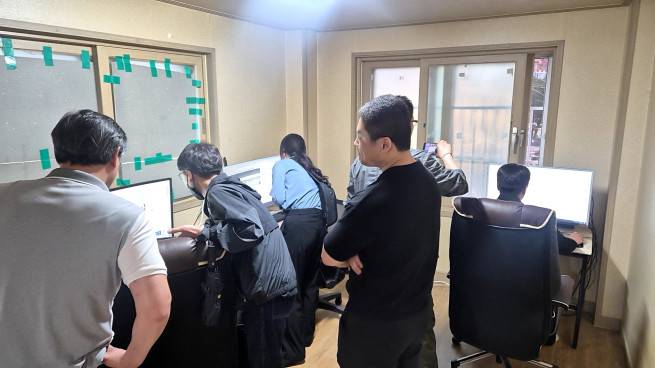 강원랜드는 사행산업통합감독위원회(사감위), 게임물관리위원회, 강원경찰청, 정선경찰서, 한국마사회와 함께 26일 강원도 정선군 사북읍 일대에서 불법 사행성 게임 행위에 대한 합동 단속을 전개했다(사진제공 = 강원랜드)