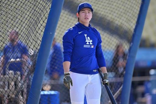LOS ANGELES, CALIFORNIA - MAY 26: Hyeseong Kim #6 of the Los Angeles Dodgers takes batting practice prior to the game against the Colorado Rockies at Dodger Stadium on May 26, 2026 in Los Angeles, California. Jayne Kamin-Oncea/Getty Images/AFP (Photo by Jayne Kamin-Oncea / GETTY IMAGES NORTH AMERICA / Getty Images via AFP)/2026-05-27 09:53:12/ <저작권자 ⓒ 1980-2026 ㈜연합뉴스. 무단 전재 재배포 금지, AI 학습 및 활용 금지>