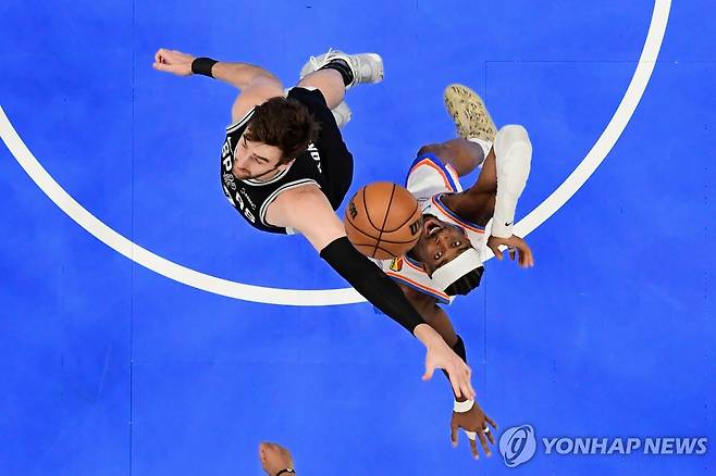 오클라호마시티 선더와 샌안토니오 스퍼스의 경기 장면 [AP=연합뉴스]