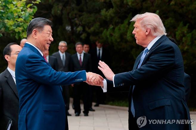 도널드 트럼프 미국 대통령과 시진핑 중국 국가주석 [AP=연합뉴스 자료사진. 재판매 및 DB금지]