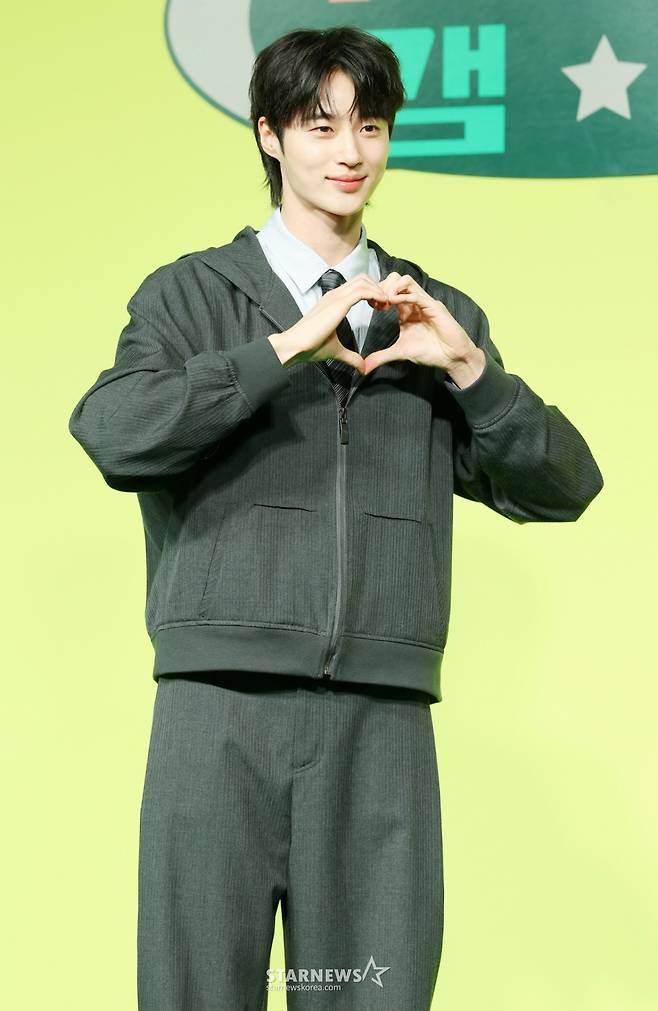 배우 변우석이 19일 오전 서울 종로구 JW 메리어트 동대문 스퀘어 서울에서 열린 넷플릭스 '유재석 캠프' 제작발표회에서 포즈를 취하고 있다. /2026.05.19 /사진=김휘선 hwijpg@