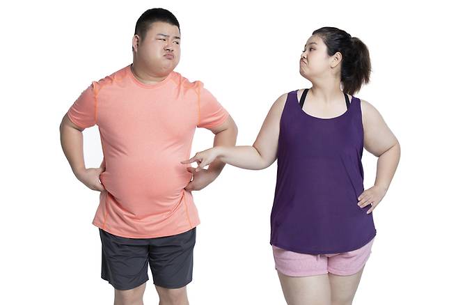 보기 싫은 뱃살을 줄이려면 체중 관리와 생활습관 개선을 함께 실천하는 것이 중요하다. 사진=게티이미지뱅크