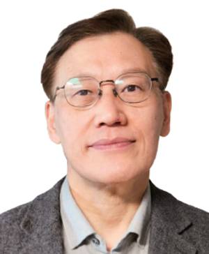 최인한 시사일본연구소 소장 - 일본 전문 저널리스트, 현 미래에셋증권 일본리포트 연재 중, 전 일본 유통과학대 객원교수, ‘일본에 대한 새로운 생각’ 저자
