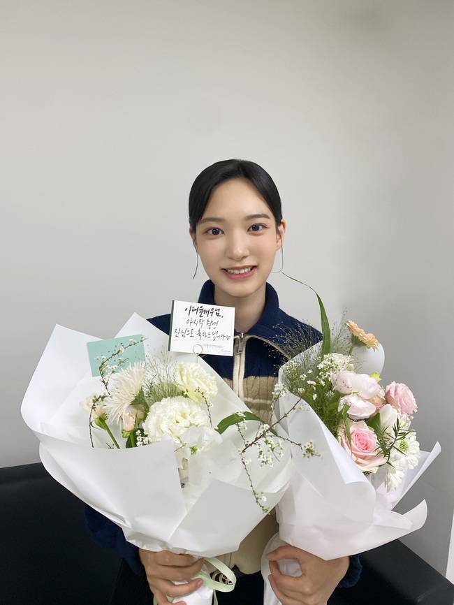 사진=사람엔터테인먼트