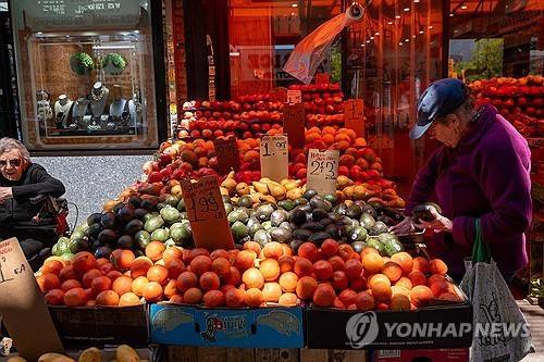 미국 뉴욕의 한 식료품점. (AFP=연합뉴스. 재판매 및 DB 금지)