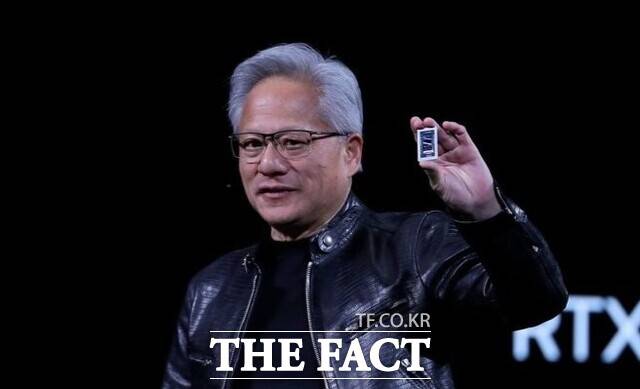 젠슨 황 엔비디아 최고경영자(CEO)가 다음주 방한해 김택진 엔씨 대표를 만날 예정이다. /AP.뉴시스