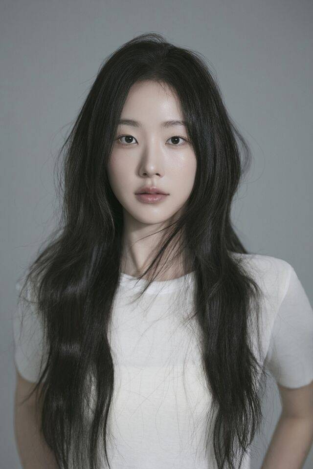 채원빈 / 아우터유니버스