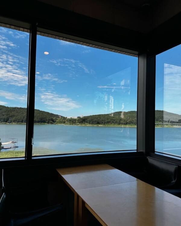 @hosuangi
