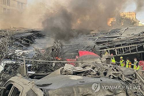 이스라엘군의 공습으로 초토화한 레바논 남부 도시 티레 [AFP 연합뉴스. 재판매 및 DB 금지]