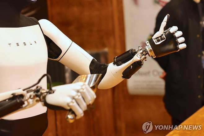 테슬라 휴머노이드 로봇 '옵티머스' [EPA=연합뉴스 자료사진]