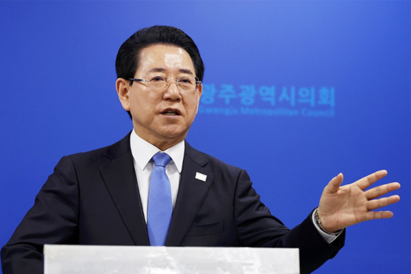 지난달 31일 광주 서구 KBS광주총국 공개홀에서 열린 더불어민주당 전남광주특별시장 경선 방송토론회에서 김영록 경선 후보가 발언하고 있다. 연합뉴스