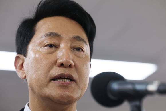 국민의힘 오세훈 서울시장 후보가 제9회 전국동시지방선거일 다음날인 4일 서울 종로구 대왕빌딩에 마련된 선거사무소에서 발언하고 있다. 2026.6.4 [사진=연합뉴스]