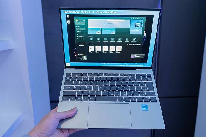 델 XPS 13은 인텔과 델이 협력해 개발한 노트북 PC다 / 출처=IT동아