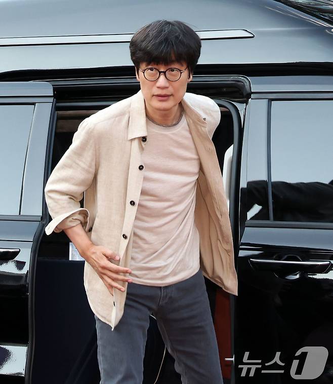 이해진 네이버 의장이 5일 오후 서울 마포구 홍익대학교 인근 삼겹살집에서 열린 젠슨 황 엔비디아 최고경영자와의 삼겹살 회동에 참석하고 있다. (공동취재) 2026.6.5 ⓒ 뉴스1 이광호 기자