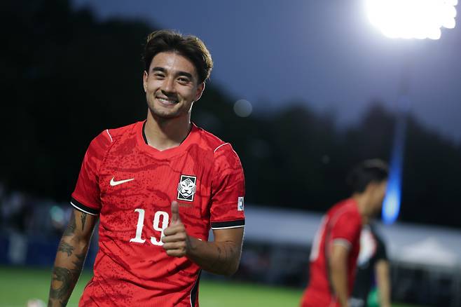 자이언스뱅크 트레이닝센터(유타 헤리만, 미국)/ 2026 FIFA 북중미 월드컵/ 남자A대표팀/ 평가전/ 한국 vs 엘살바도르/ 옌스 카스트로프/ 따봉/ 엄지척/ photo by Donghyuk Kwak