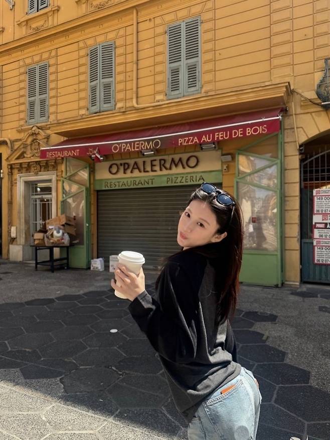 Actress Ko Yoon-jung shared a glimpse of her everyday life, where even her pouting expression looks like a magazine spread.On the 5th, Ko Yoon-jung posted several photos along with emojis on her social media account.In the photos, Ko Yoon-jung is seen eating ice cream from a cone. Her intense mukbang performance, complete with a full-face scowl, brought a warm smile to viewers faces.In particular, her naturally styled bangs and comfortable outfit made her look like the protagonist of a coming-of-age film.That day, Go Yoon-jung shared a few more photos taken casually on the street.With sunglasses perched lightly on her head and a coffee in one hand, Go Yoon-jung struck a playful pose and exuded an adorable charm.She also affectionately petted a puppy in front of a flower shop. Although the shop was filled with flowers, Go Yoon-jung was even more radiant than the blooms.Meanwhile, Ko Yoon-jung garnered significant attention for her role in the JTBC drama *Everyone Is Fighting Their Own Worthlessness* (*Moja Mussa*), which wrapped up on May 24.Photo = Ko Yoon-jungs account