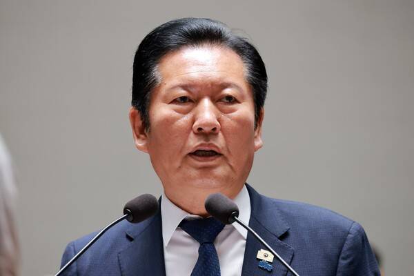더불어민주당 정청래 대표가 5일 국회에서 22대 국회 후반기 의장단을 선출하는 본회의를 앞두고 열린 의원총회에 참석해 발언하고 있다. 2026.6.5 연합뉴스