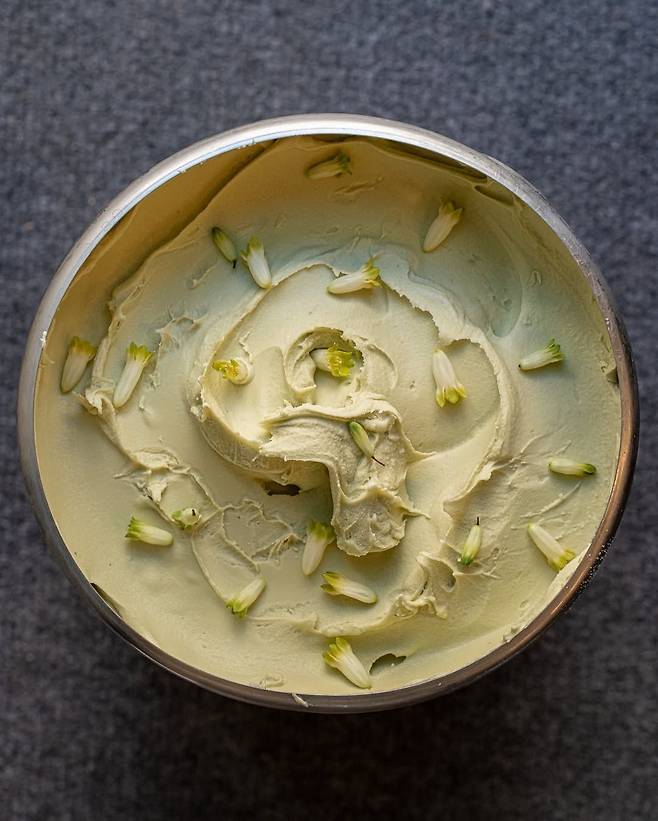 예상 밖 조합으로 개성 있는 젤라또를 맛볼 수 있는 젤라또 맛집 ‘녹기 전에’. 인스타그램 @before.it.melts