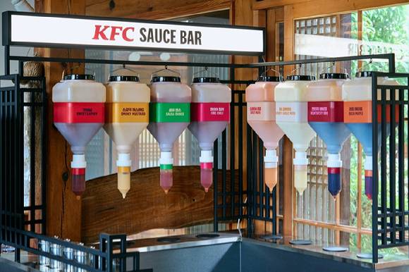 KFC가 팝업스토어에서 운영중인 소스바. [사진=KFC]