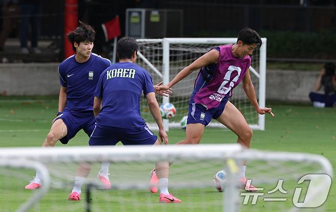 대한민국 축구대표팀 손흥민이 6일(현지시간) 멕시코 할리스코 과달라하라에 위치한 '치바스 베르데 바예' 훈련장에서 열린 2026 국제축구연맹(FIFA) 북중미월드컵 피파 커뮤니티 트레이닝(오픈 트레이닝)에서 훈련을 하고 있다. 2026.6.7 ⓒ 뉴스1 임세영 기자